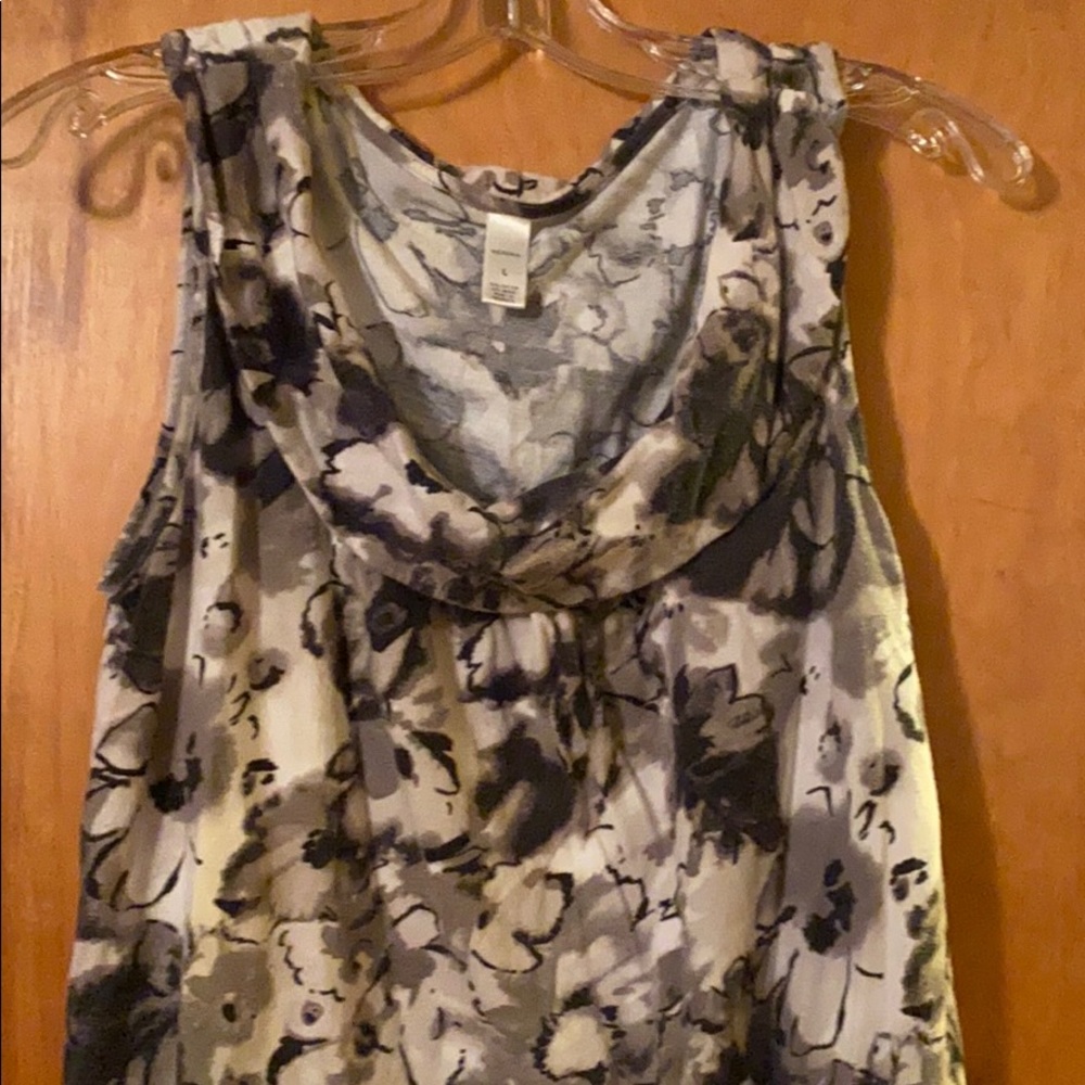 Top - Picture 2 of 3